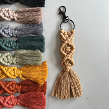 Load image into Gallery viewer, Classic macrame keychain