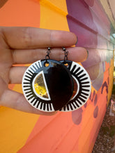 Load image into Gallery viewer, Medium sunburst earrings