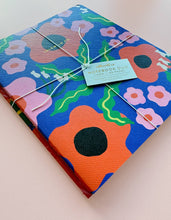 Load image into Gallery viewer, Wavy Daisy Notebook Duo