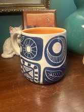 Load image into Gallery viewer, Sgraffito mug #26