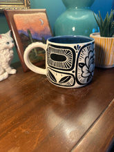 Load image into Gallery viewer, Sgraffito mug #31 -peony